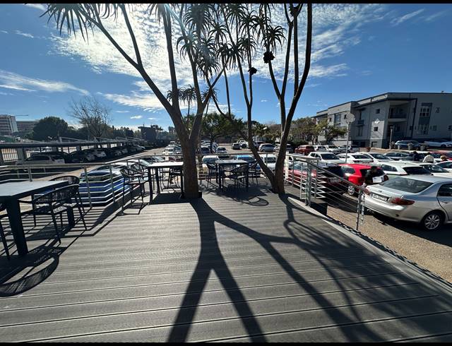 25M² CO-WORKING SPACE TO LET IN DIE HOEWES